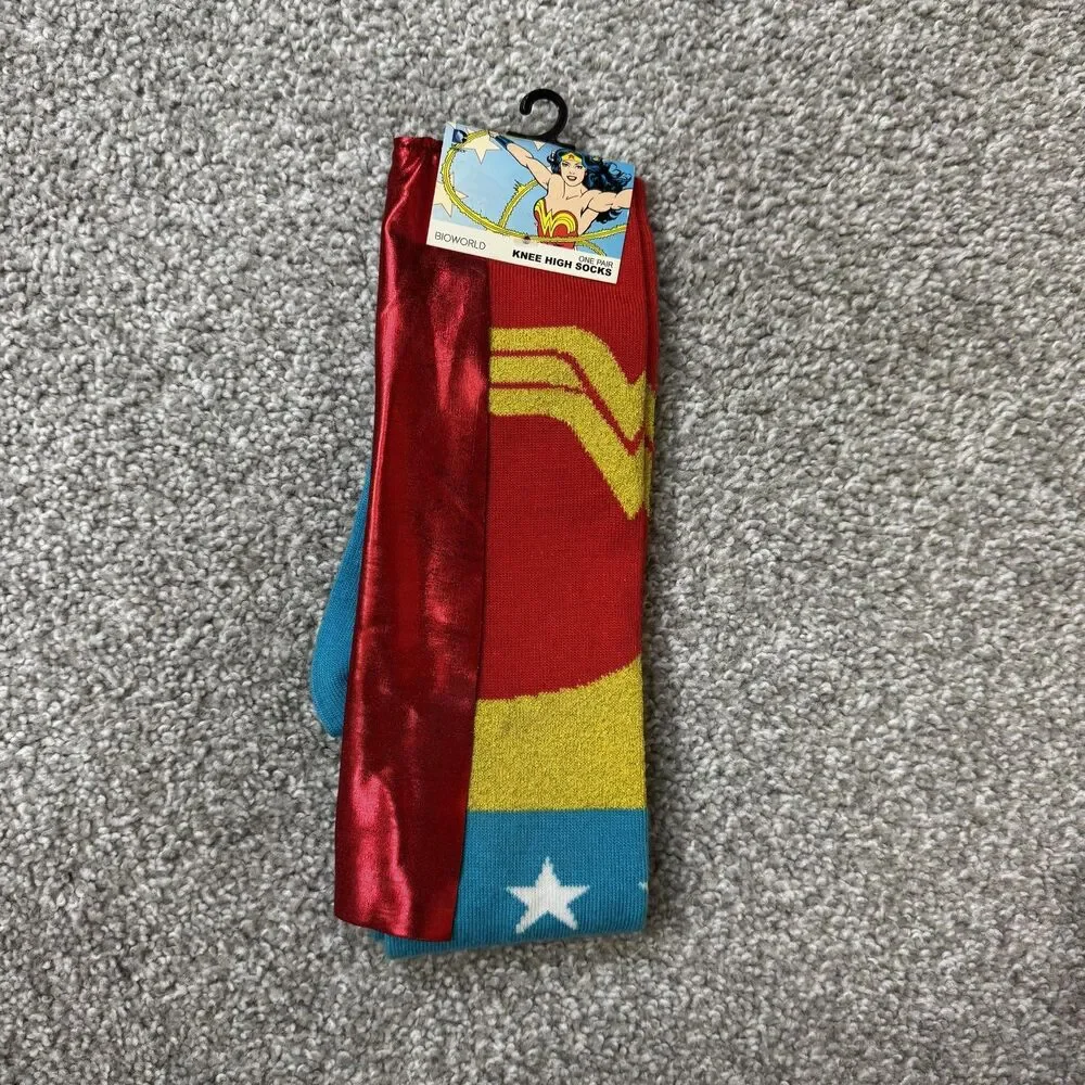 Bioworld Socks Womens One Size Multicolor Wonder Woman Knee High Cape Superhero
